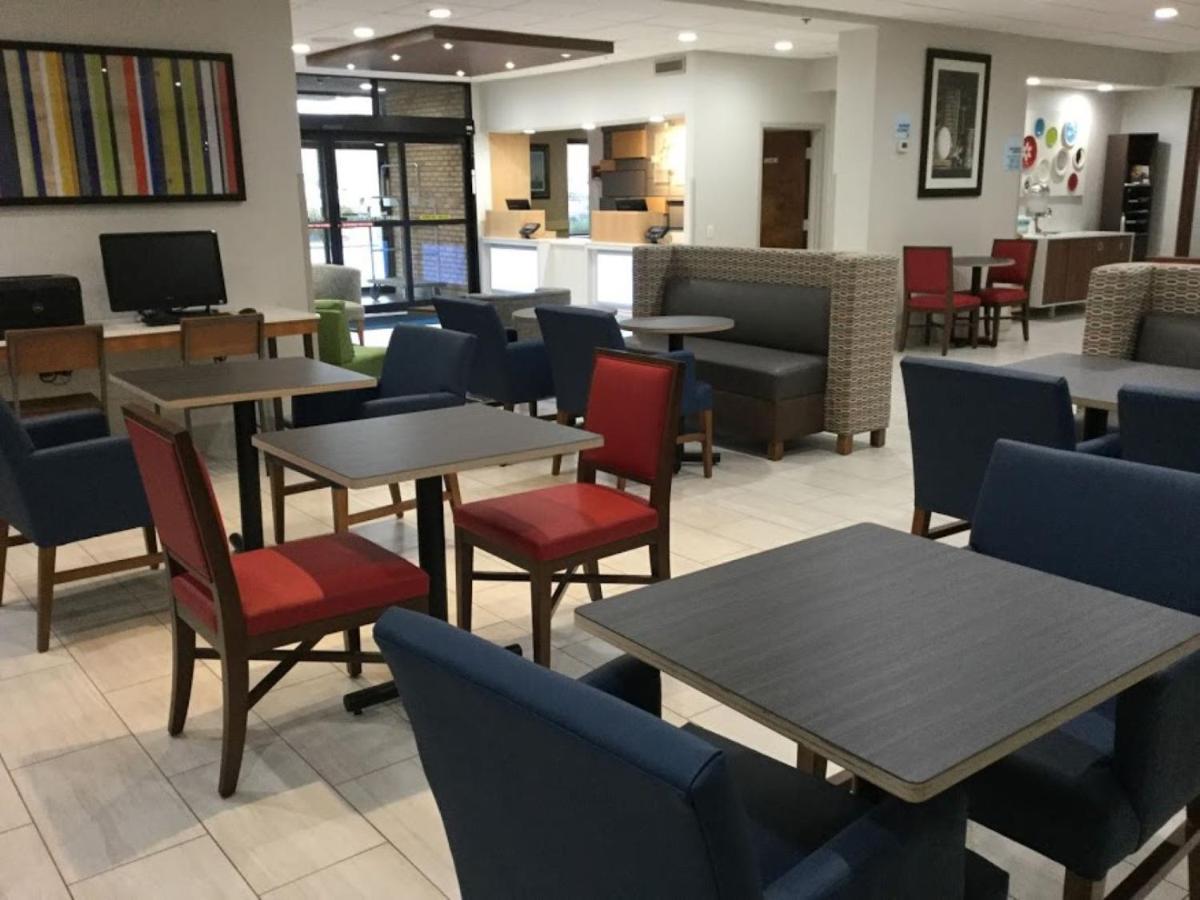 Holiday Inn Express Easton By Ihg Εξωτερικό φωτογραφία