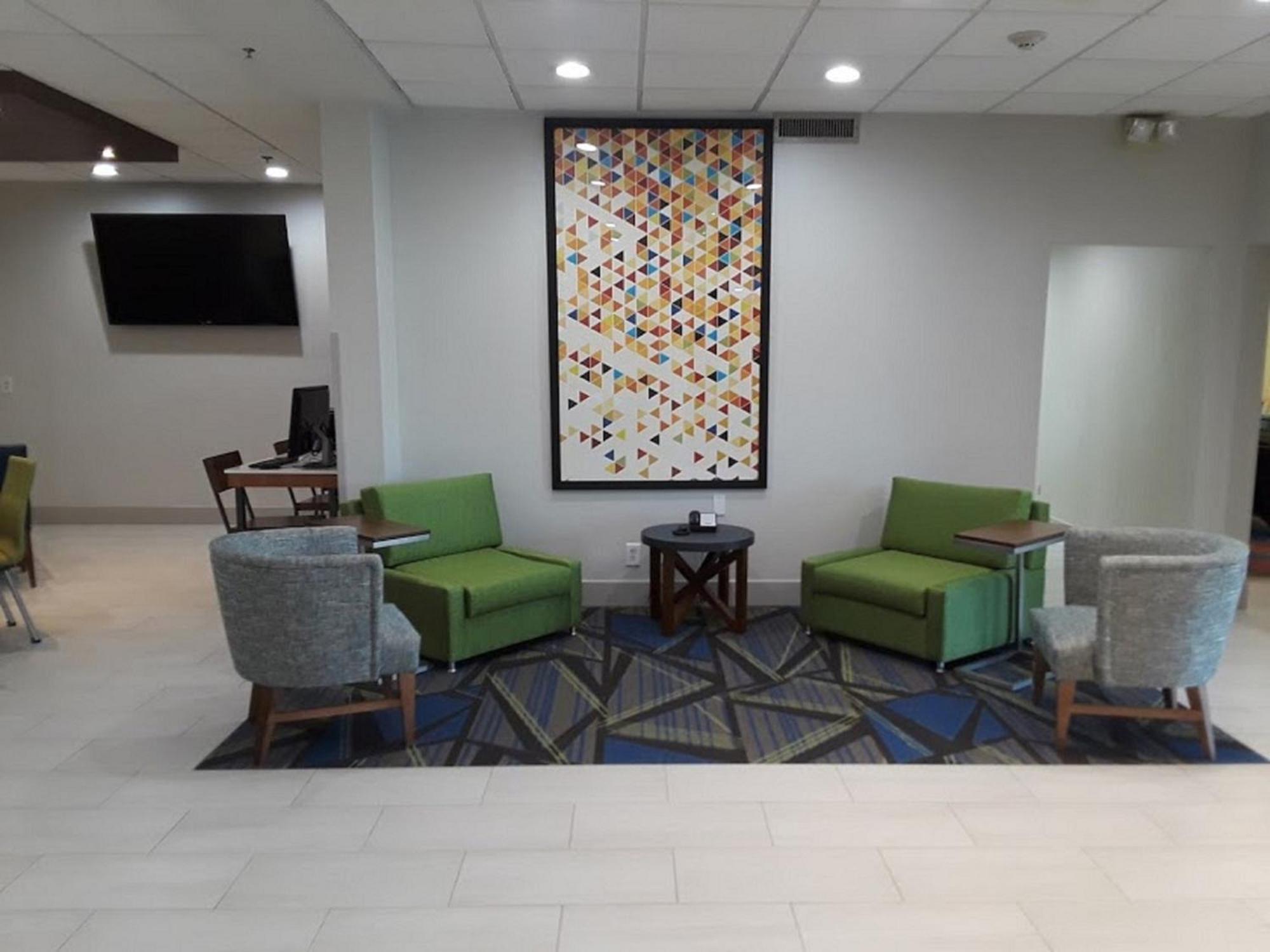 Holiday Inn Express Easton By Ihg Εξωτερικό φωτογραφία